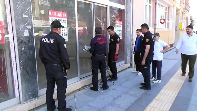 Dükkanda mahsur kalan kedi için kurtarma operasyonu