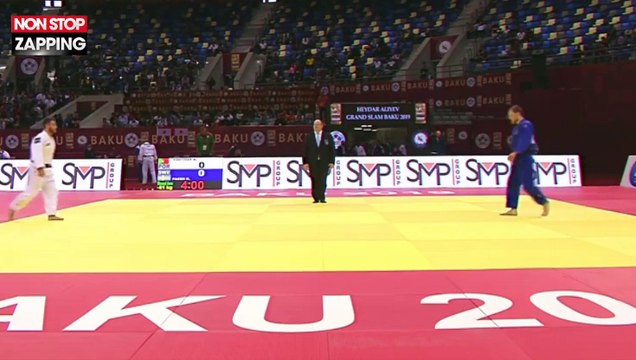 Un judoka fait tomber son portable pendant le combat et se fait disqualifier (vidéo)