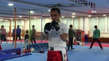 Ayakkabı tamircisi kick boks Avrupa şampiyonu oldu
