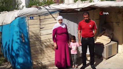 8 nüfusla kerpiç evde yaşam mücadelesi... İftar ve sahurlarını komşularının verdiği yiyeceklerle yapıyorlar