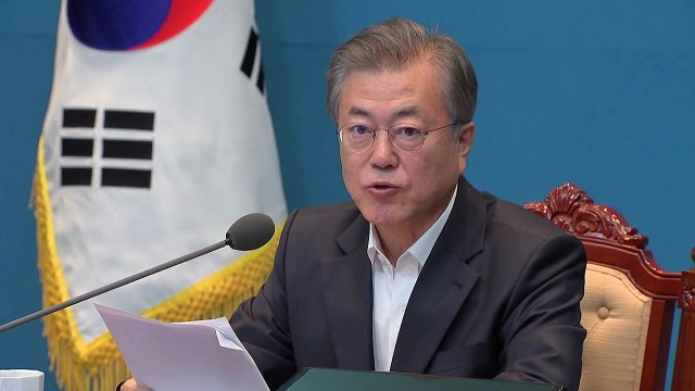문 대통령, 자유한국당 지도부 작심 비판... 과거에 머무른 정치, 피해는 국민 몫 / YTN