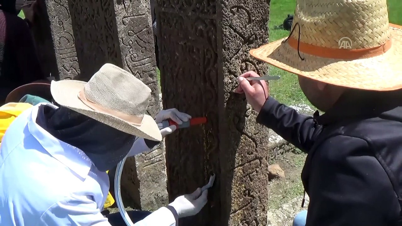 Selçuklu Meydan Mezarlığı'nda kazı çalışmaları başladı - BİTLİS