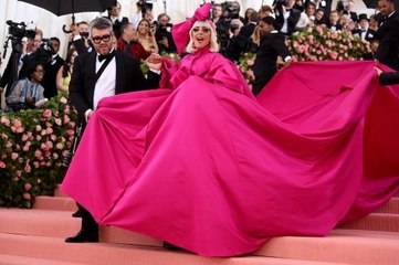 Lady Gaga sous le signe de l'audace et de l'extravagance durant le Met Gala