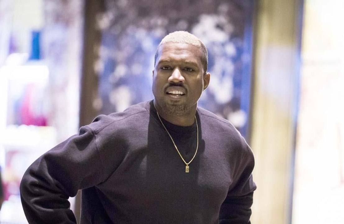 Kanye west ehrt seine mutter