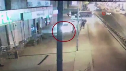 Esenyurt'ta 'Polisiz' Diyerek Gasp Yapan Şebeke Kamerada