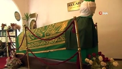 Evin İçinde Yer Alan Tezeren Dede Türbesi'ne Ramazan'da Yoğun İlgi