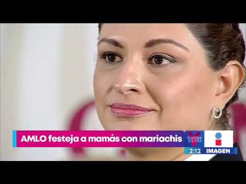 AMLO celebra a las mamás con mariachis en la conferencia de prensa matutina | Noticias con Yuriria
