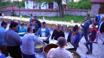 TDV'den Kuzey Makedonya'daki Osmanlı camisinde iftar - ÜSKÜP