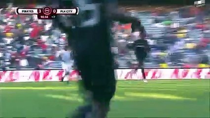 Thabo Qalinge with crazy showboating!