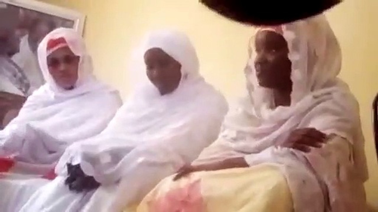 Sokhna Bator fait son diebeulou a sa co-épouse...