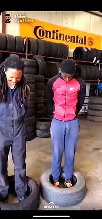 Ils acceptent de se faire gazer les yeux pour 20 euros