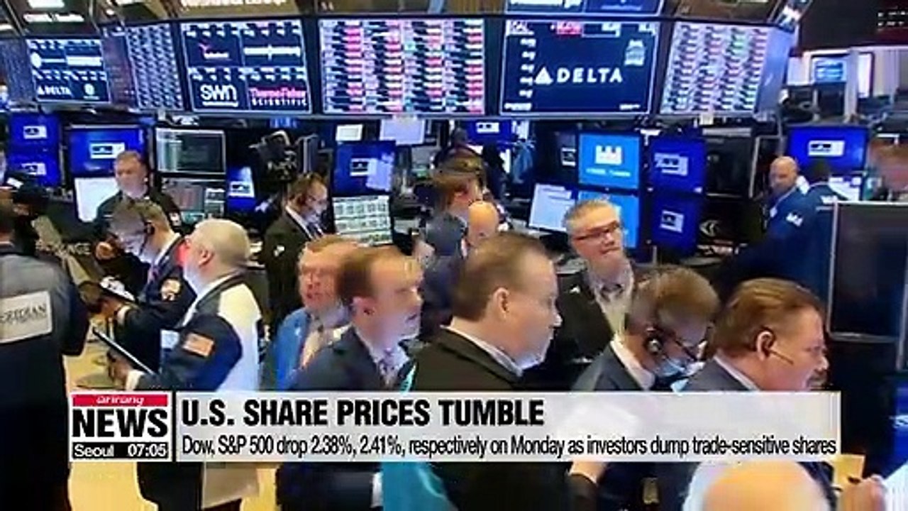 Global markets tumble as China hits back at U.S. with retaliatory tariffs