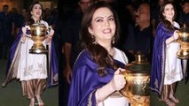 Nita Ambani poses with trophy during Mumbai Indians IPL 2019 victory celebration | FilmiBeat