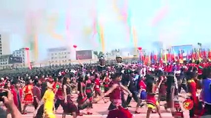 ေတာင္ ၃ လံုးကို အမီျပဳ၍ ဖြံၿဖိဳးလာတဲ့ ၿမို႕ (သို႔) ပန္ဆန္းၿမို႕ (႐ုပ္/သံ)