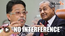 Dr Mahathir: No political interference in civil servants' duties