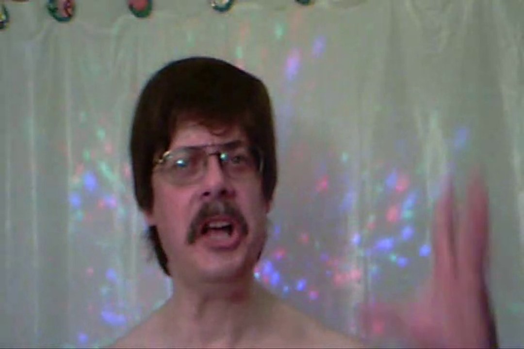 1530. WHAT IS A CHEF HAT CALLED? NO IT IS NOT CALLED A CHEFS HAT.