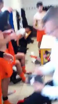 On savoure la montée dans le vestiaires !