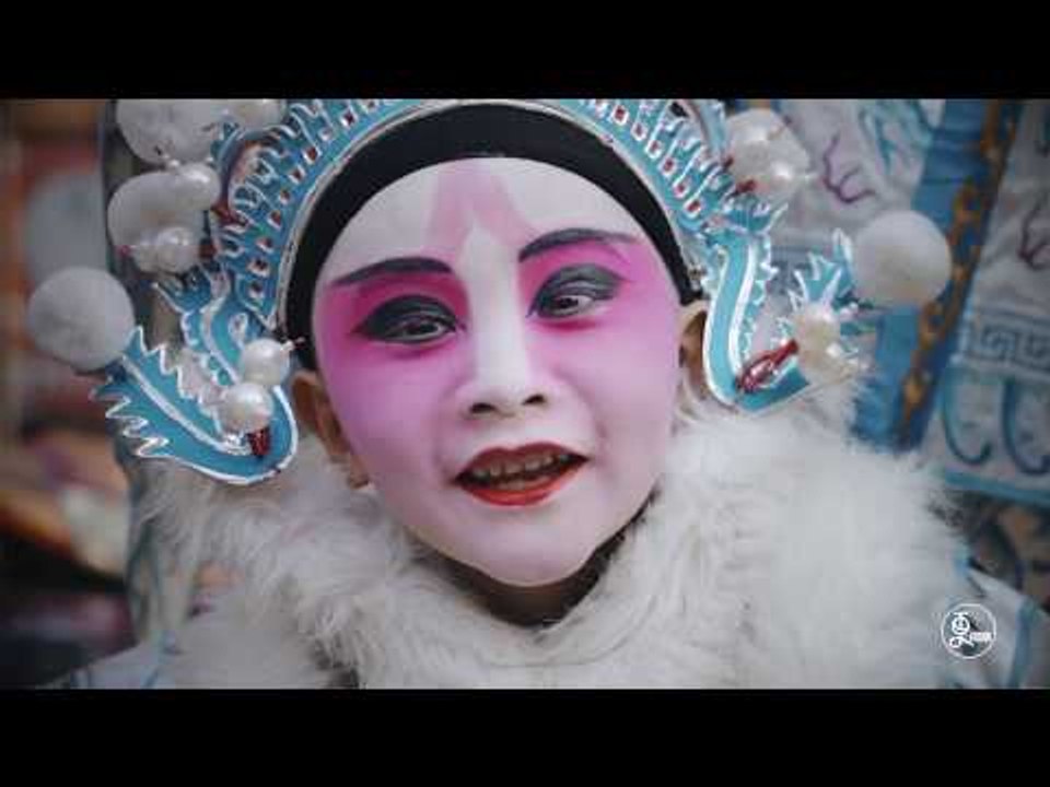 The kid actor in Chinese opera-performing on the adult's shoulder | More China