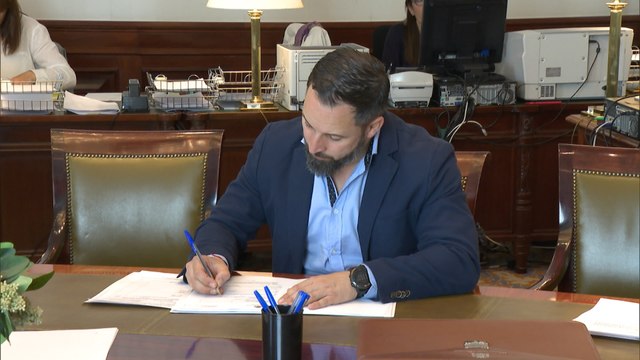 Abascal (Vox) acude al Congreso a realizar los trámites para acreditarse como diputado
