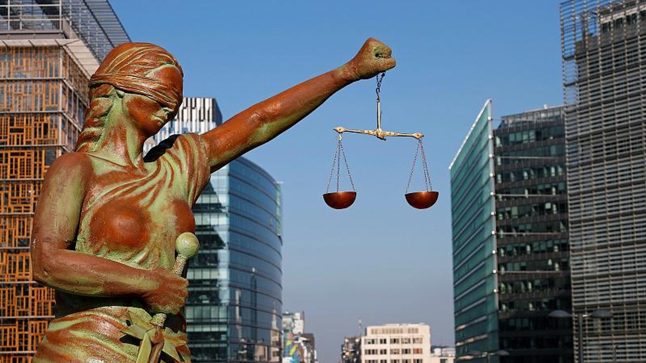 Sieg der Stechuhr: Arbeitgeber müssen Arbeitszeiten erfassen