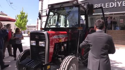 Yozgatlı Traktör Üreticisinden Tunceli Belediyesine Traktör Bağışı