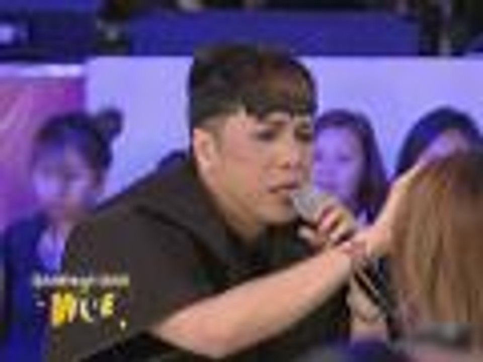 Vice, pinaiyak si Angeline