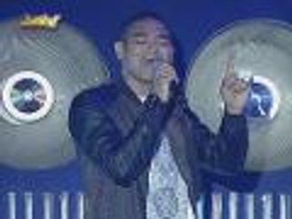 Jay-R naki-party at kumanta sa It's Showtime