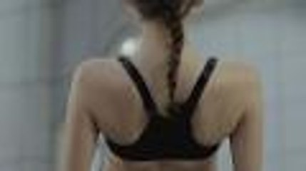 Ellen sizzles while doing yoga