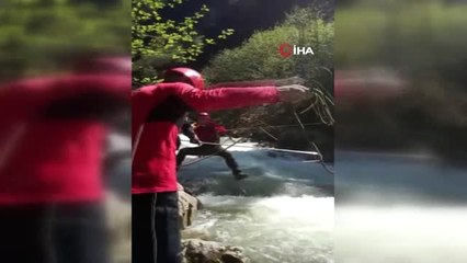 Jak Timleri Kayıp Gazeteciyi Bulmak İçin Derebaşı Deresi'nde Zor Şartlar Altında Engelleri Böyle...