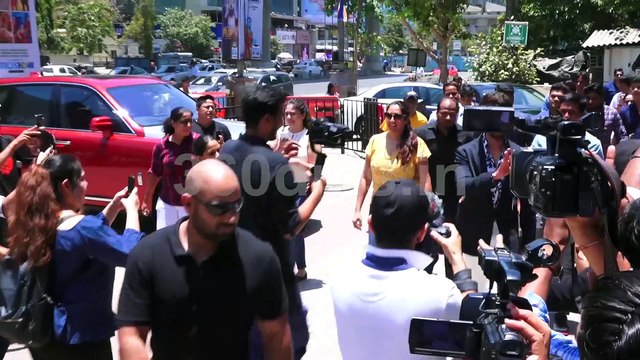 Public Cheer Up For Shahid Kapoor and Kiara Advani at Kabir Singh Trailer Launch