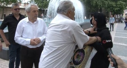 Kadına Şiddeti Protesto Eden Tiyatrocu, Saldırıya Uğradı