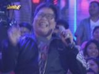 Jessy does the "Bang Bang" dance on Showtime