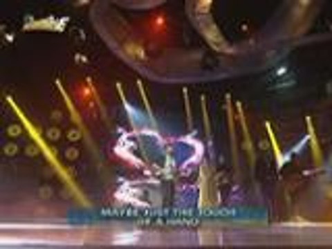 Nyoy hinarana ang madlang people ng kantang Thinking Out Loud