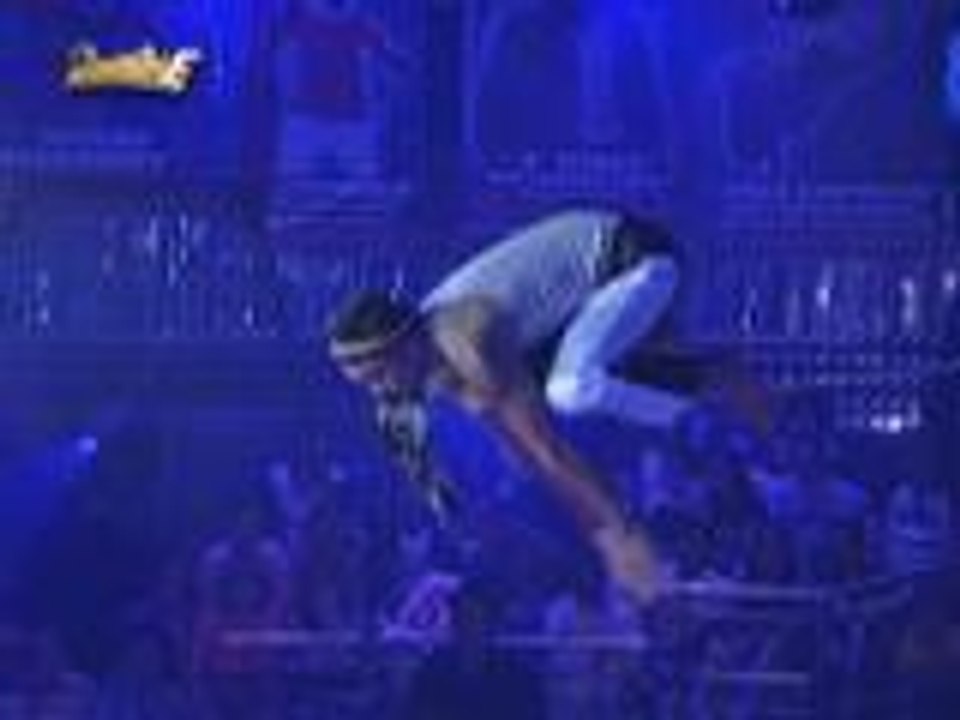 Ang makapigil hiningang Pinasikat performance ni Les The Wire Balancer