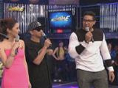 Mama Eruption, nagustuhan ang damit ni Kim Chiu