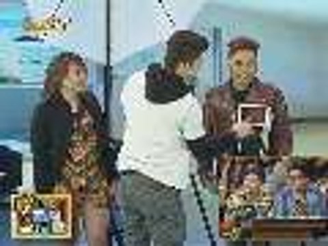 Camera ni Vhong maraming function!