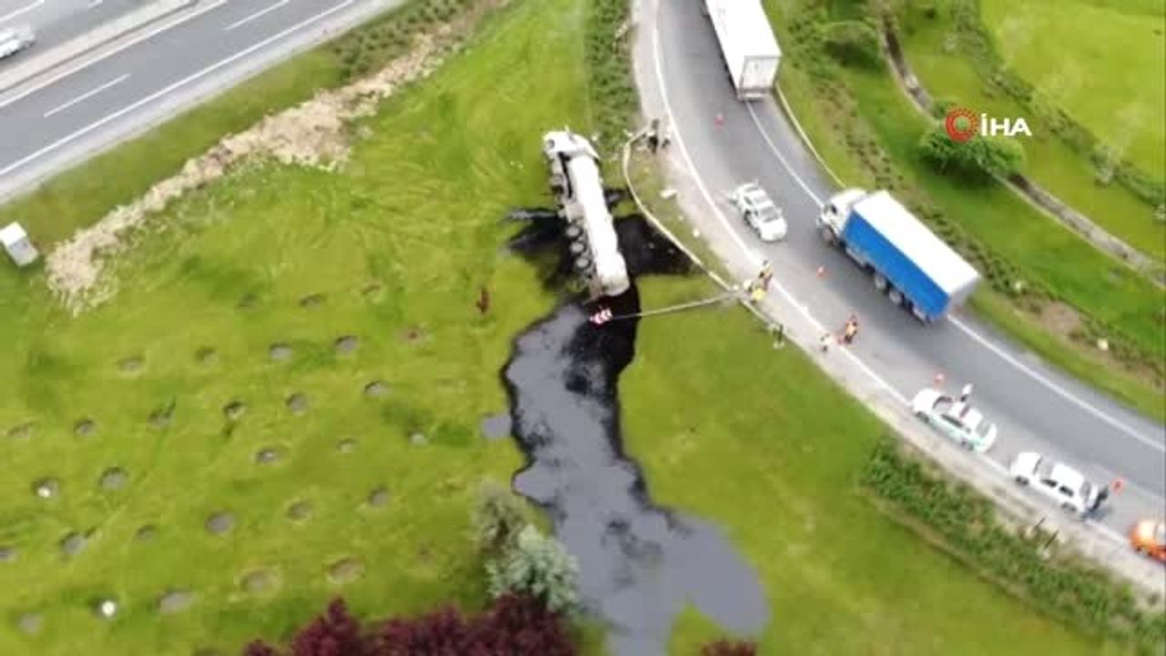 Tem Çatalca Yolu'nda Zift Yüklü Tanker Devrildi...devrilen Tanker Havadan Görüntülendi
