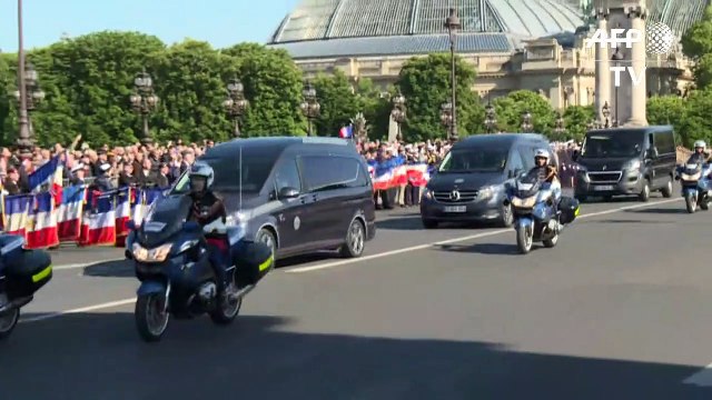 Soldats tombés au Burkina: émotion sur le Pont Alexandre III