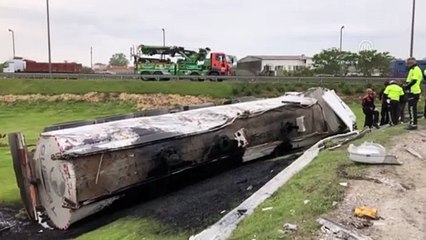 Çatalca'da tanker devrildi - İSTANBUL