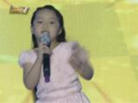 Cute na Mini Me ni Sarah Geronimo bumirit ng Ikot Ikot Lang kagaya ng idol niya