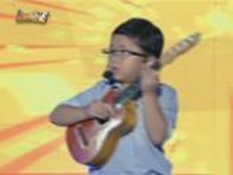 Mini Me ni Ser Chief Richard Yap pinakilig ang madlang people sa kanyang harana