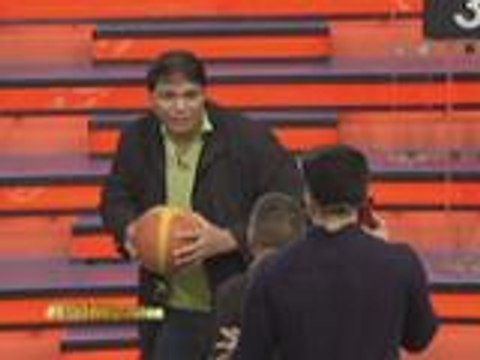Bonel, tinuruan si Jake mag-basketball