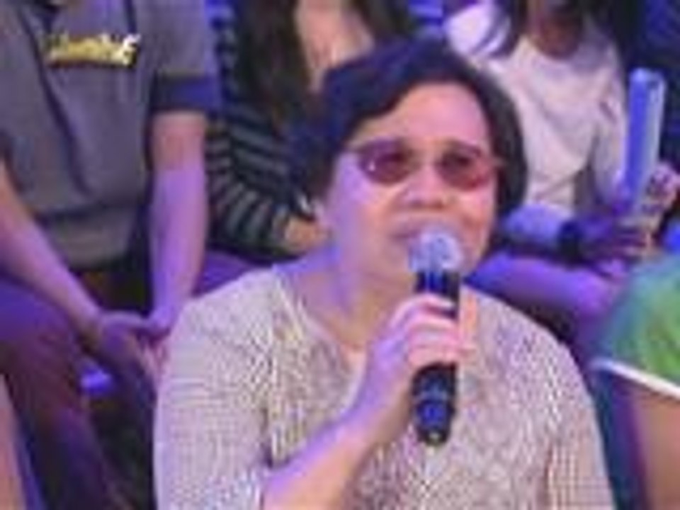 Vice Ganda inalayan ng kanta na "Hinahanap Kita" ng nanay niya