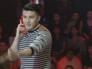 Ella, kilig na kilig kay Enrique