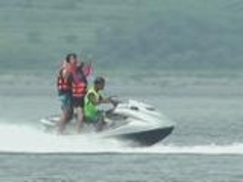 Ylona, Zonia, Kamille at Jimboy, nag-enjoy sa jet ski