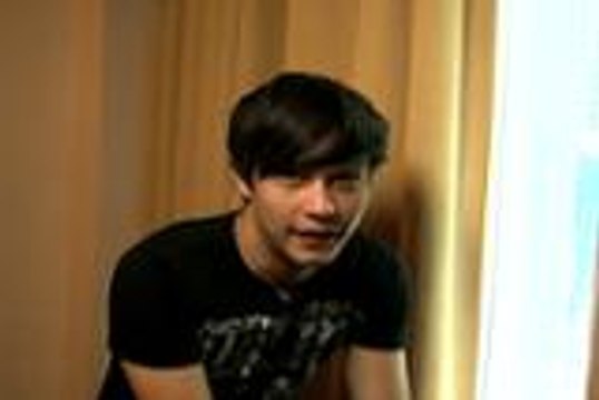 100 Seconds Encounter with Charlhone Petro before entering PBB House