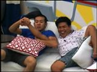 Download Video: PBB 737 Uncut: Housemates, naglaro ng Truth or Consequence