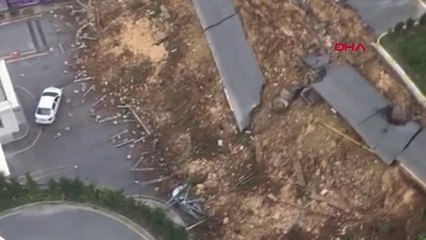 Başakşehirde Çöken İstinat Duvarının Altından Çıkarılan Yaralı