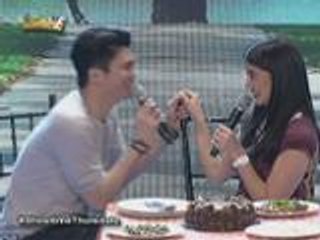 Jugs muntik nang nahalikan sa lips ni Vhong!