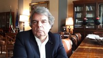 La credibilità del nostro Paese è a zero. Non siamo neanche più credibili al punto da essere oggetto di un complotto internazionale: intervista a Renato Brunetta (Forza Italia)